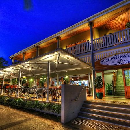 Sovereign Resort Hotel Cooktown Buitenkant foto